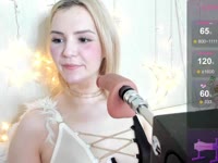 Hello, I m Kaya ♥Student, majority is psychology of marketing. I love to be here, to explore my sexuality and to share energy with u.Love to play with my fuckmachine, so join my room for the hot show