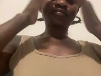 Je suis une jeune femme sensible à la fois audacieuse qui apprécie faire de l’effet aux hommes. Si tu recherche une belle black avec qui passer un bon moment dans le partage, la douceur et l’écoute, vient à moi