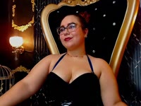 Hello Everyone, Im Victoria a naughty beautifull girl new into BDSM world, curious and anxious for learn a lot of kinky things, Im here willing to be your good girl or be in control because I considere myself a switch girl