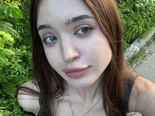 naked girl with webcam masturbating with dildo ChandraHankin