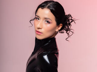 topless cam girl CharlotteHalley