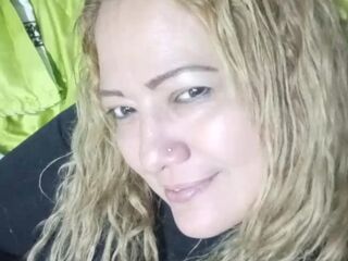 sexy webcamgirl ClauGarden