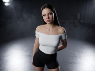 camgirl playing with dildo LeibeeThi