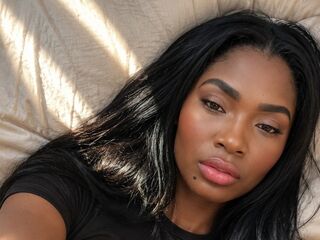 topless webcam girl LiaCastro