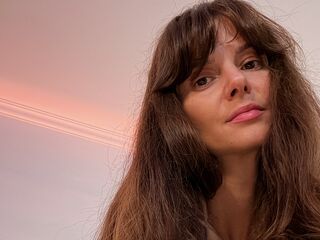 cam girl playing with vibrator LilyRoselyn