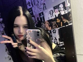 camgirl showing tits MaishaHanawalt