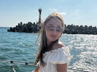 camwhore nude YaekoBrowers