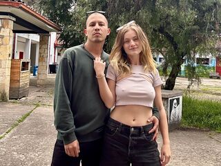 camcouple livesex AndyZuzka