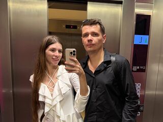camcouple masturbating MissAndKis