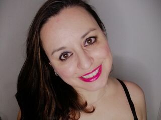 free webcam video AdelaAlbaNatural