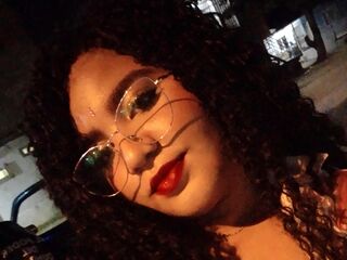 camgirl playing with sex toy AishaBlanco