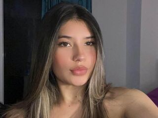 hot naked camgirl AmberCorzo