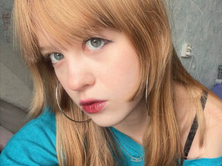 naked girl with webcam masturbating with dildo AmberLune