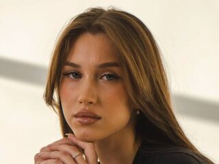 naked girl with webcam AmelinaBrauberg