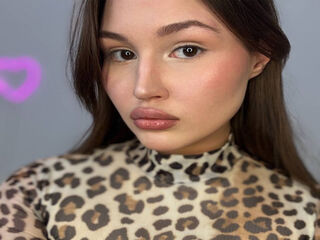 camwhore shaved pussy AngelinaRoo