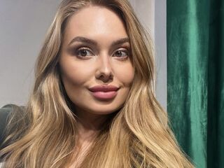 naughty cam girl AnnaLunas