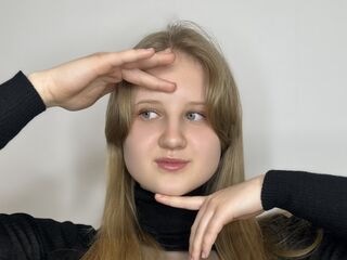 camgirl masturbating with vibrator ArmindaMerry