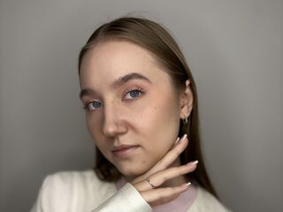 naughty camgirl fingering pussy AudreyHermet