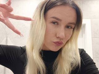cam girl masturbating with vibrator BarbaraReid