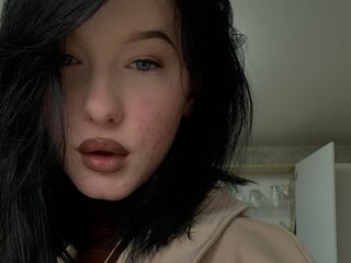 naked cam live BellaRoyz