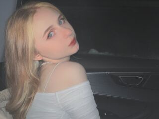 topless camgirl BetsyLeen