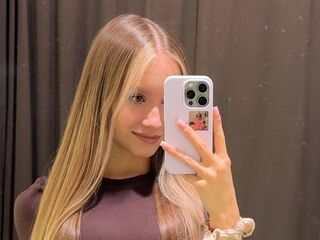 fingering cam girl BonnieNowa