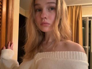 beautiful girl webcam BrittaneyCreitz