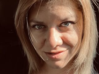 beautiful girlcam BunnyAlice