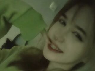 naked cam girl masturbating with dildo CamelliaVega