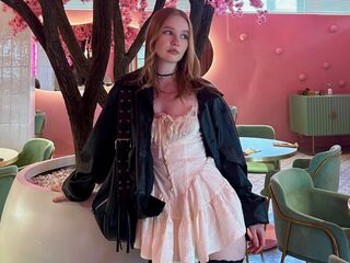 cam girl fingering CandiFerretti