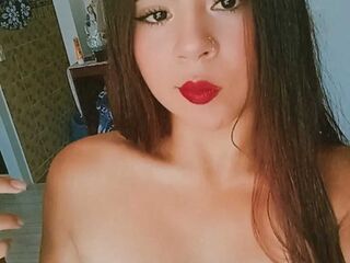 beautiful webcam girl CarlaCloe