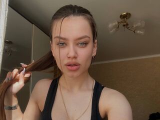 hot strip tease web cam CarmenWilliams