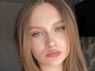 fingering girl chatroom CarylonPreis