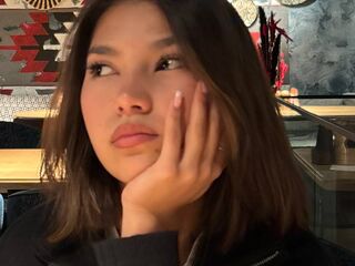 strip show CelsaCoty