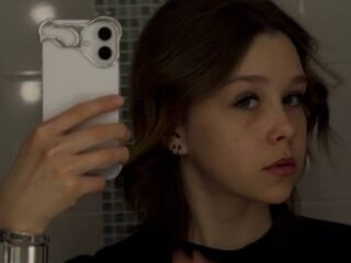 camgirl fingering wet pussy CorieDemagastris