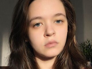 camslut CorneliaAdling