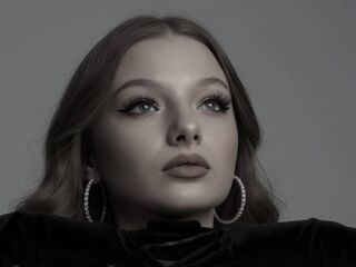 hot cam girl masturbating with dildo CreolaScheidler