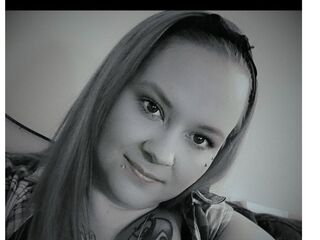 nude gamgirl CurvyMaaForU