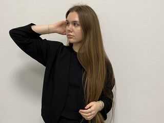 girl showing tits CyrstalCherubini