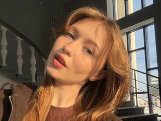 naked cam girl masturbating with dildo DenaeMckendrick