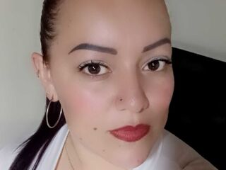 cam hooker DinaCarls