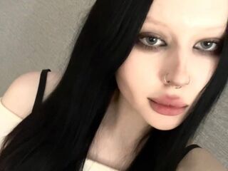 chat with cam DonaRoberts