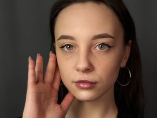 bedroom live cam EllynDarvish