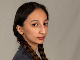 camgirl masturbating with sex toy ElmiraEasom