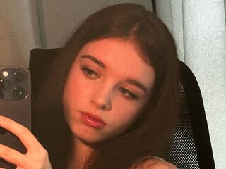 cam girl masturbating with dildo ElzaStern