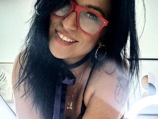 camgirl porn web cam EmliySuaz