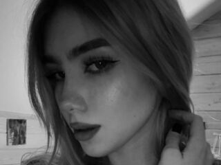 bedroom live sex EmmaBlond