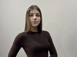 hot cam girl masturbating with sextoy EraScheuren