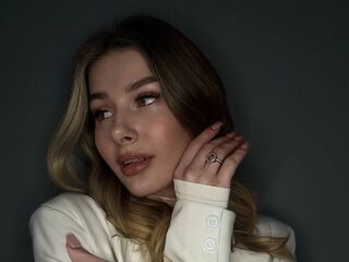 shaved pussy webcam EvaEllees