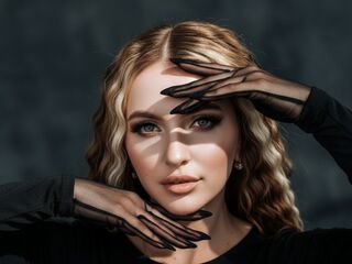 nude webcam girl photo EvaVibe